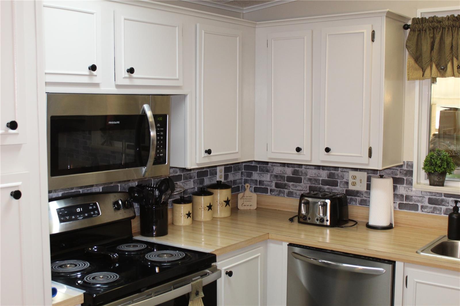 TWIN FOUNTAINS INC A CONDO MHP - Residential