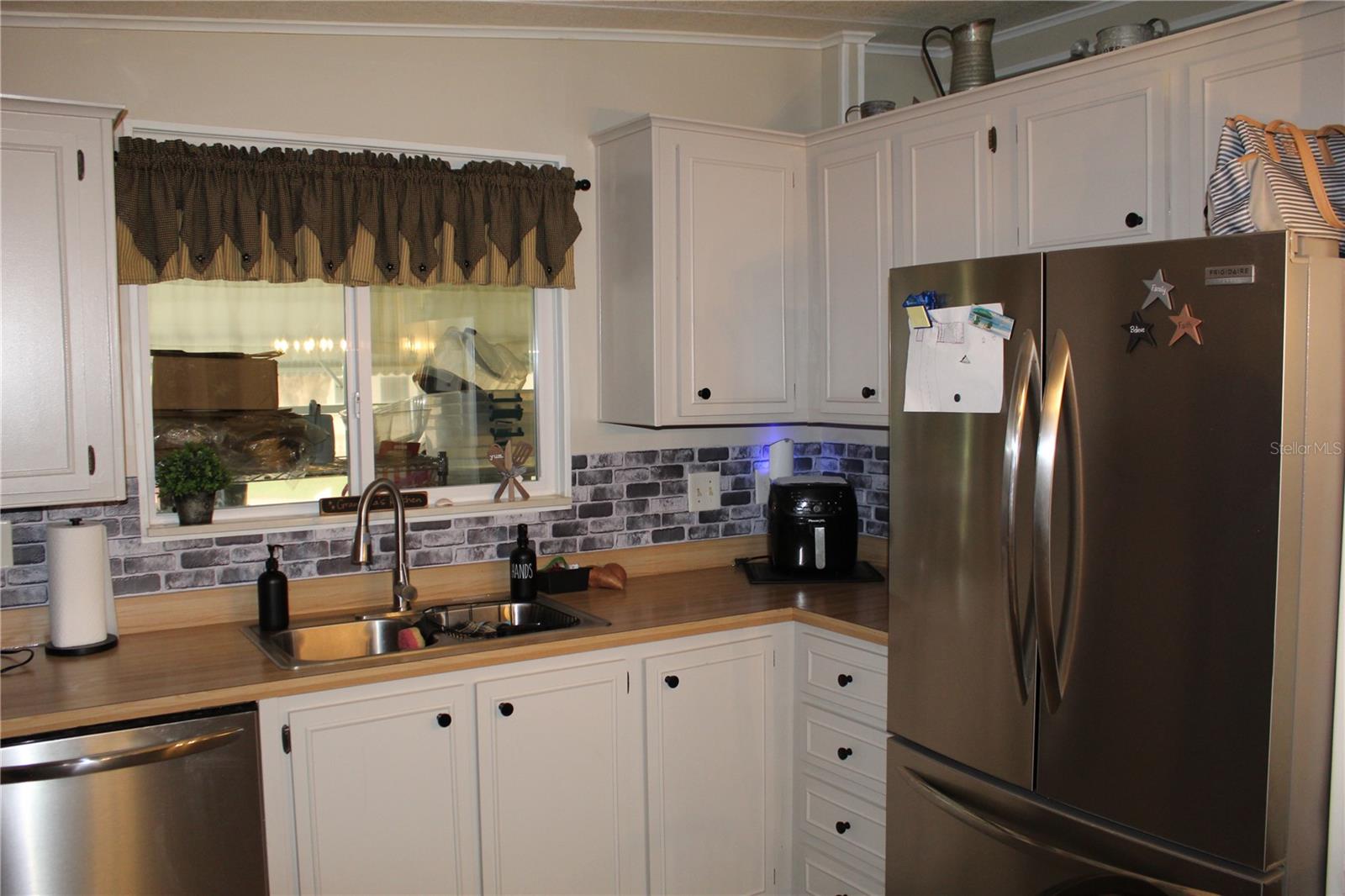 TWIN FOUNTAINS INC A CONDO MHP - Residential