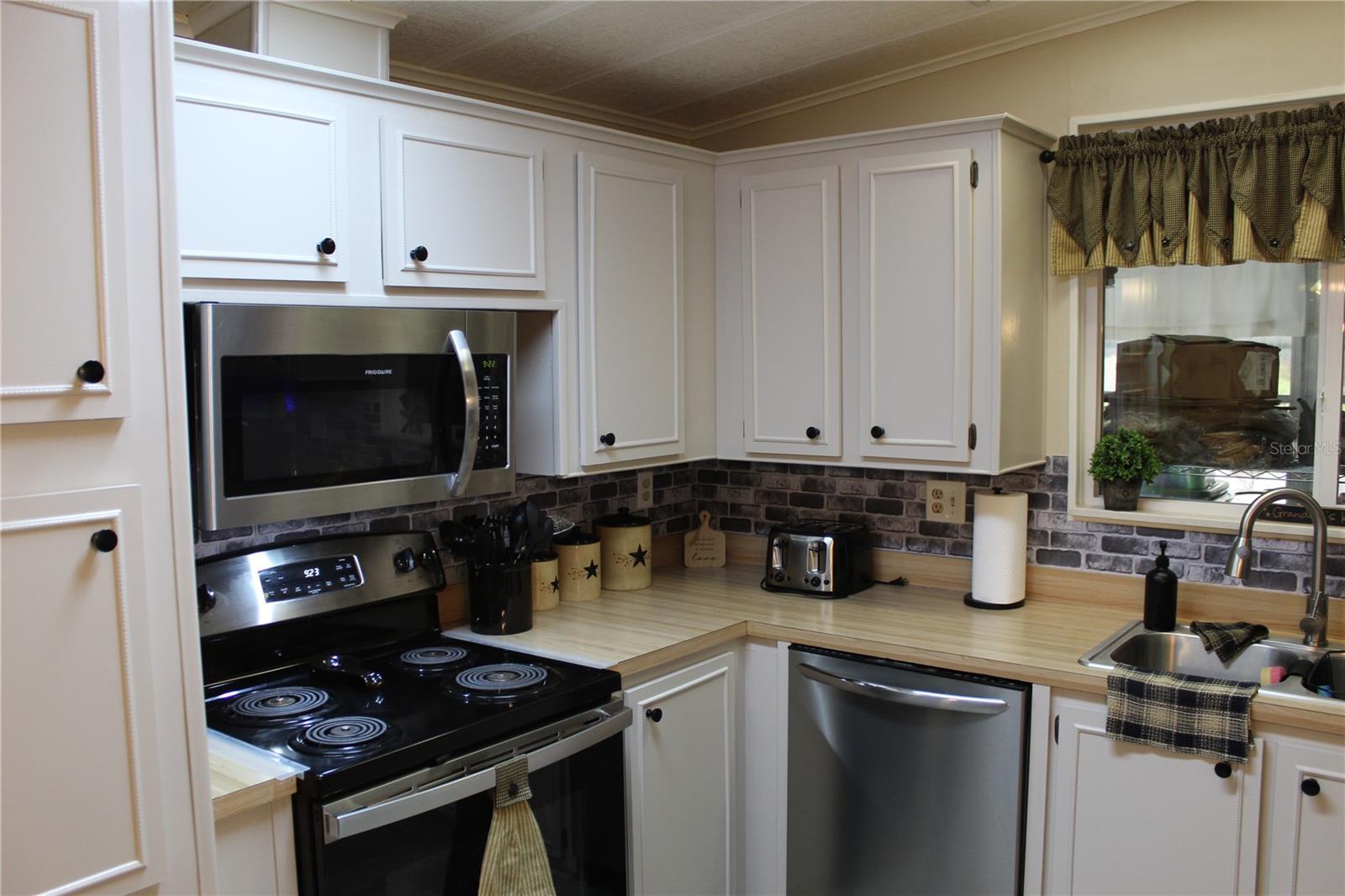 TWIN FOUNTAINS INC A CONDO MHP - Residential