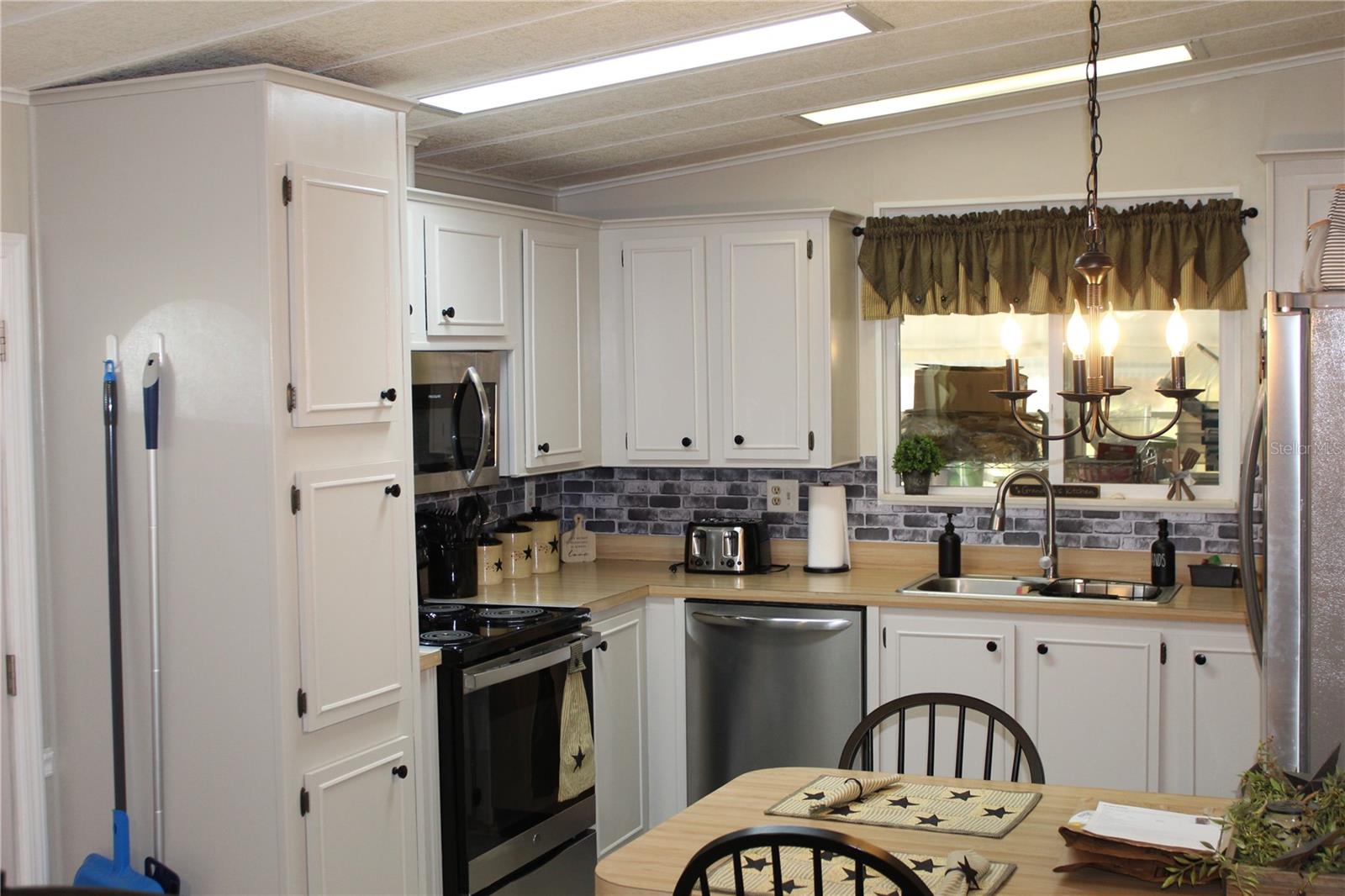 TWIN FOUNTAINS INC A CONDO MHP - Residential