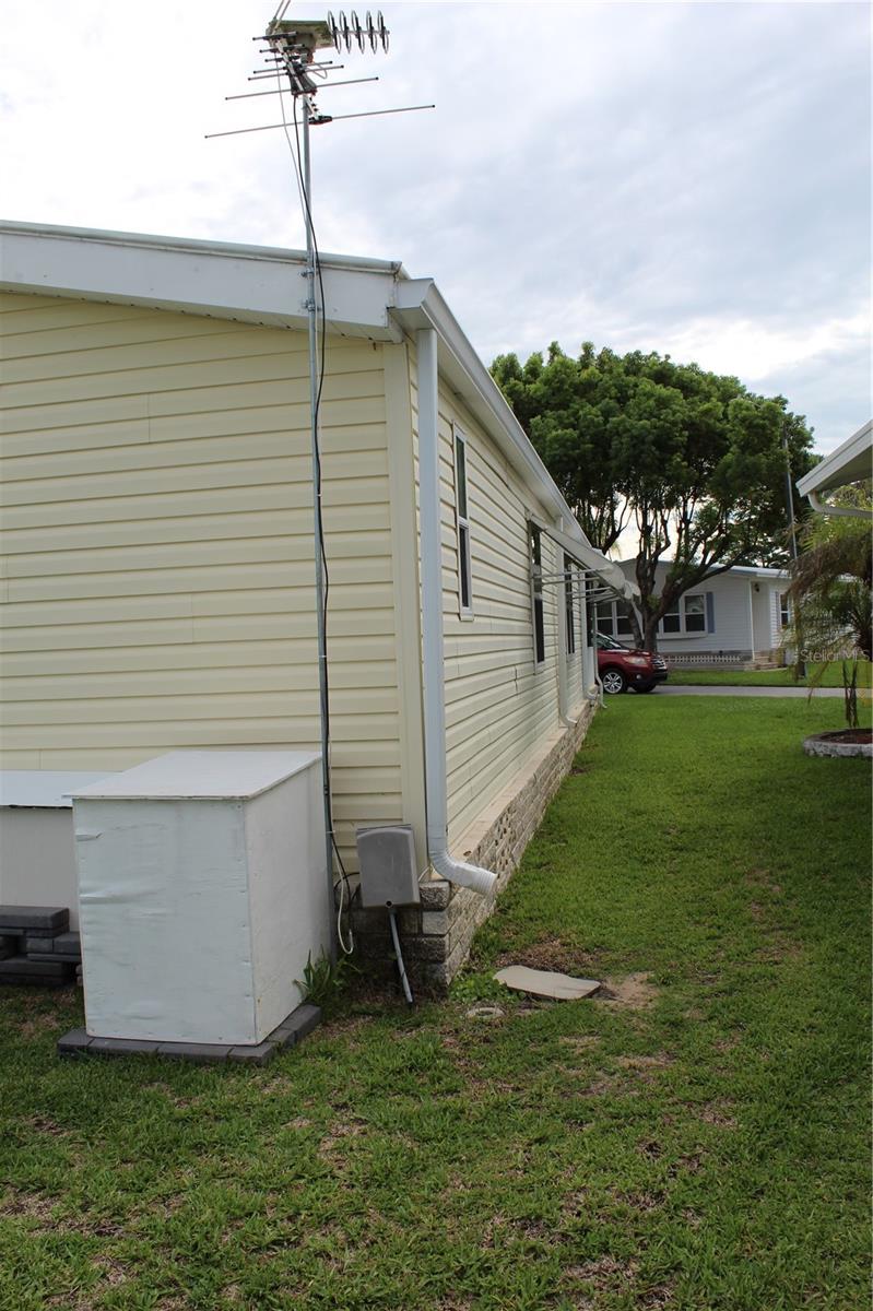 TWIN FOUNTAINS INC A CONDO MHP - Residential