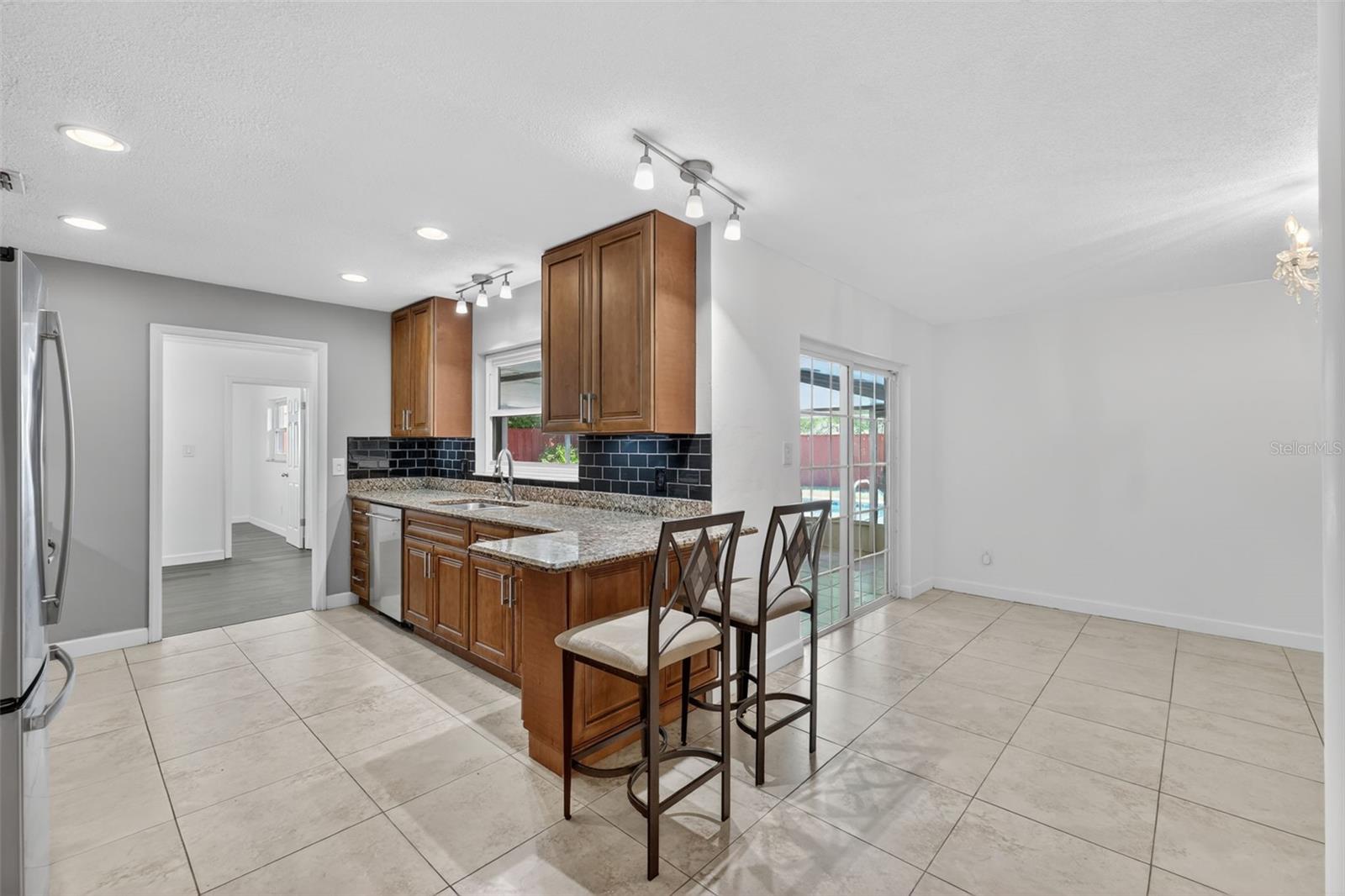INDIAN HILLS - Residential