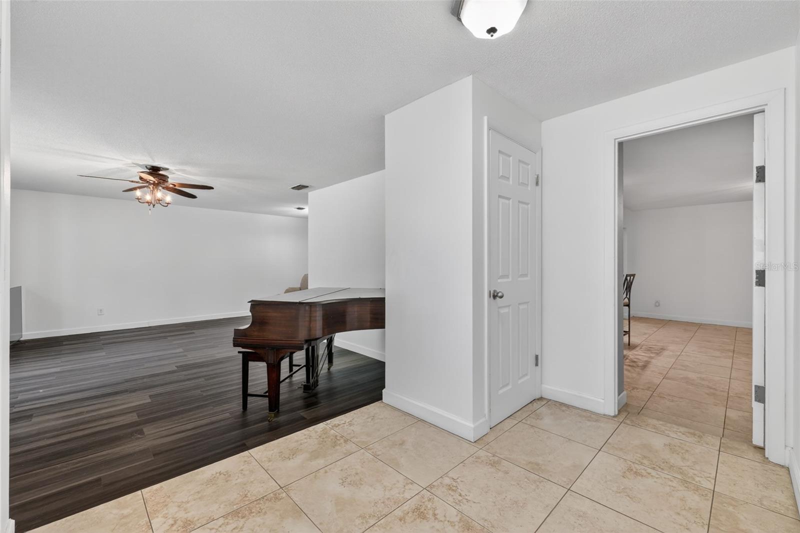 INDIAN HILLS - Residential
