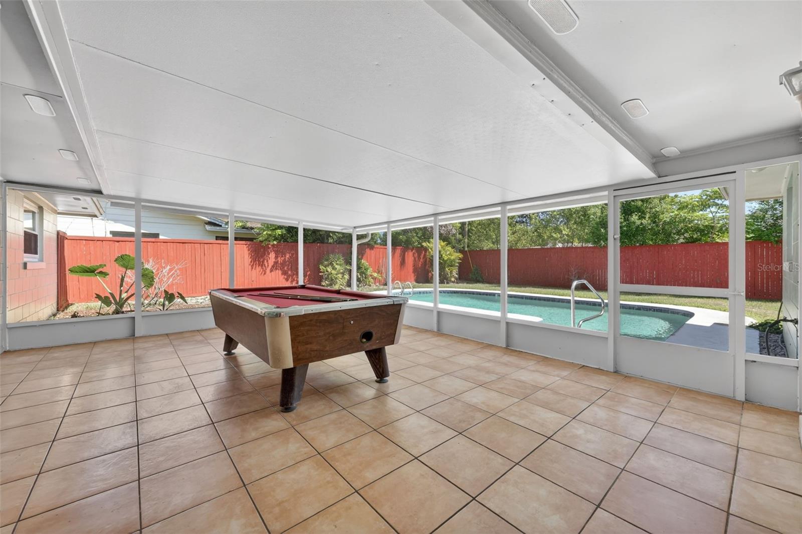 INDIAN HILLS - Residential