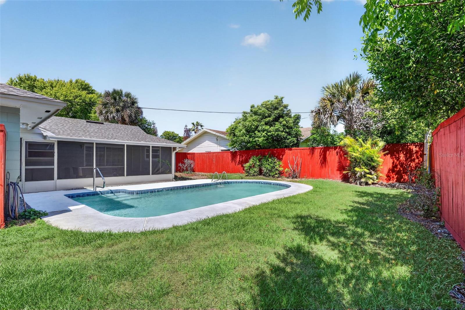 INDIAN HILLS - Residential