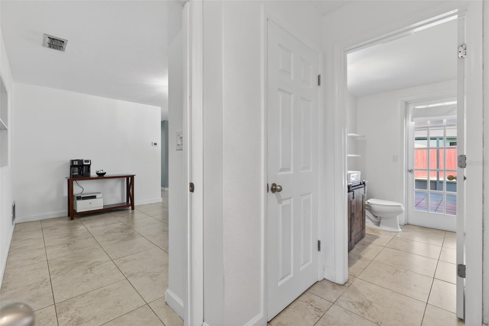INDIAN HILLS - Residential