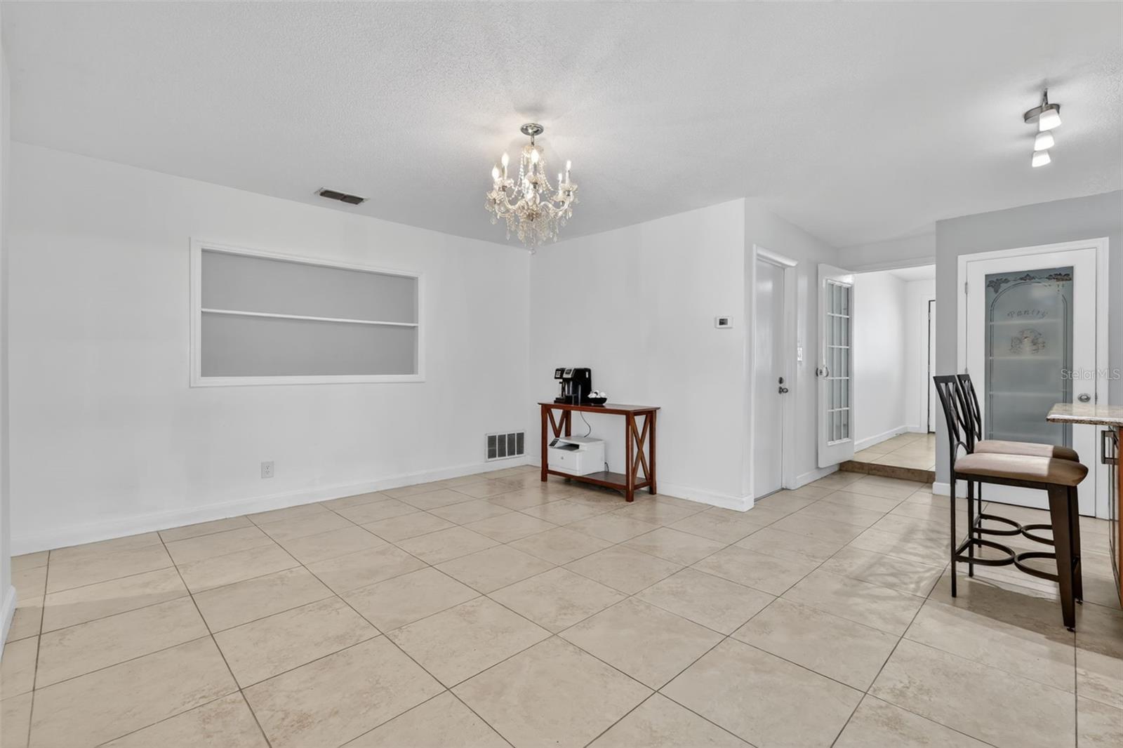 INDIAN HILLS - Residential