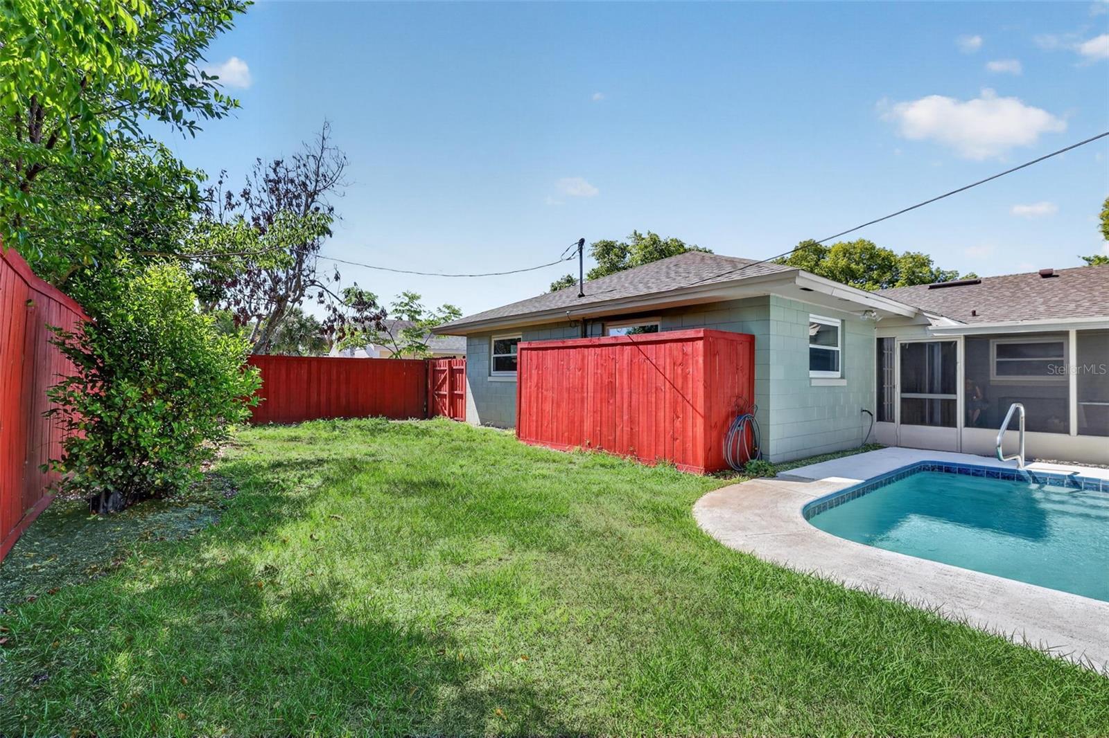 INDIAN HILLS - Residential