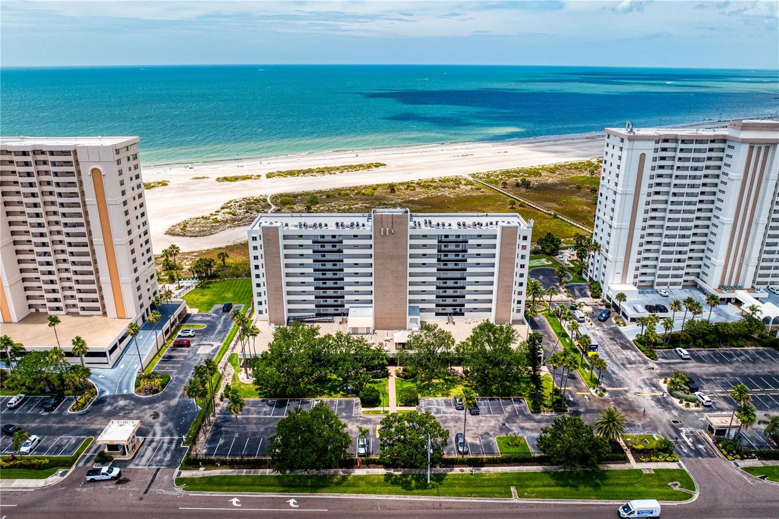 LANDMARK TOWERS 2 - Residential