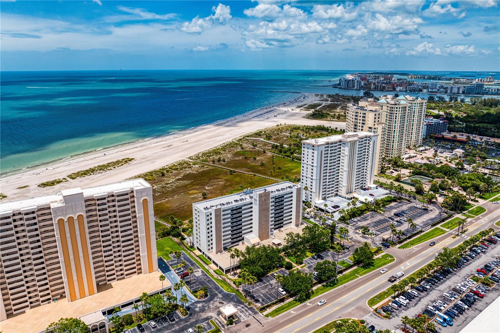 LANDMARK TOWERS 2 - Residential