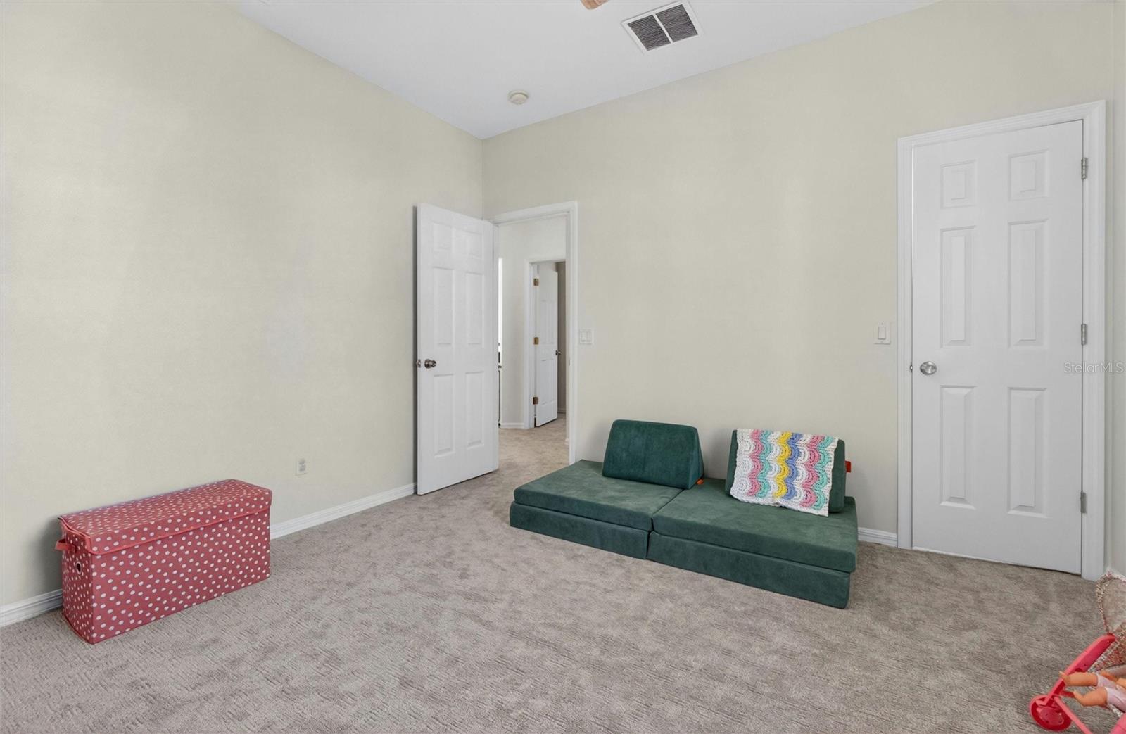 CELEBRATION EAST VILLAGE UNIT 04 - Residential