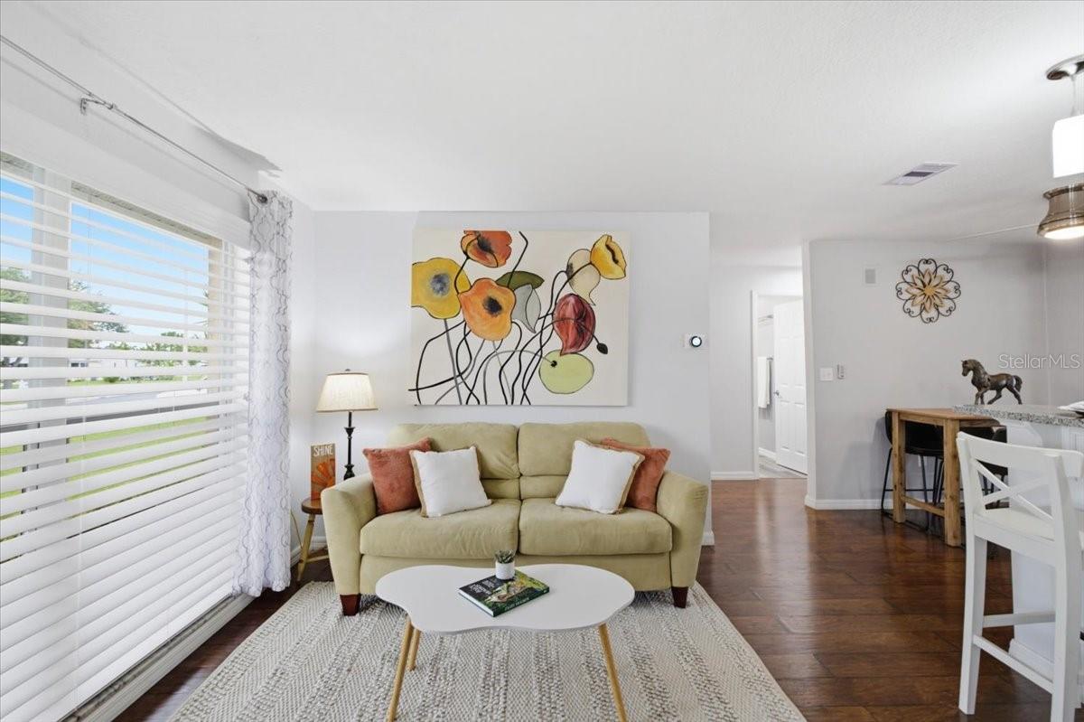 LAKES UNIT I THE - Residential