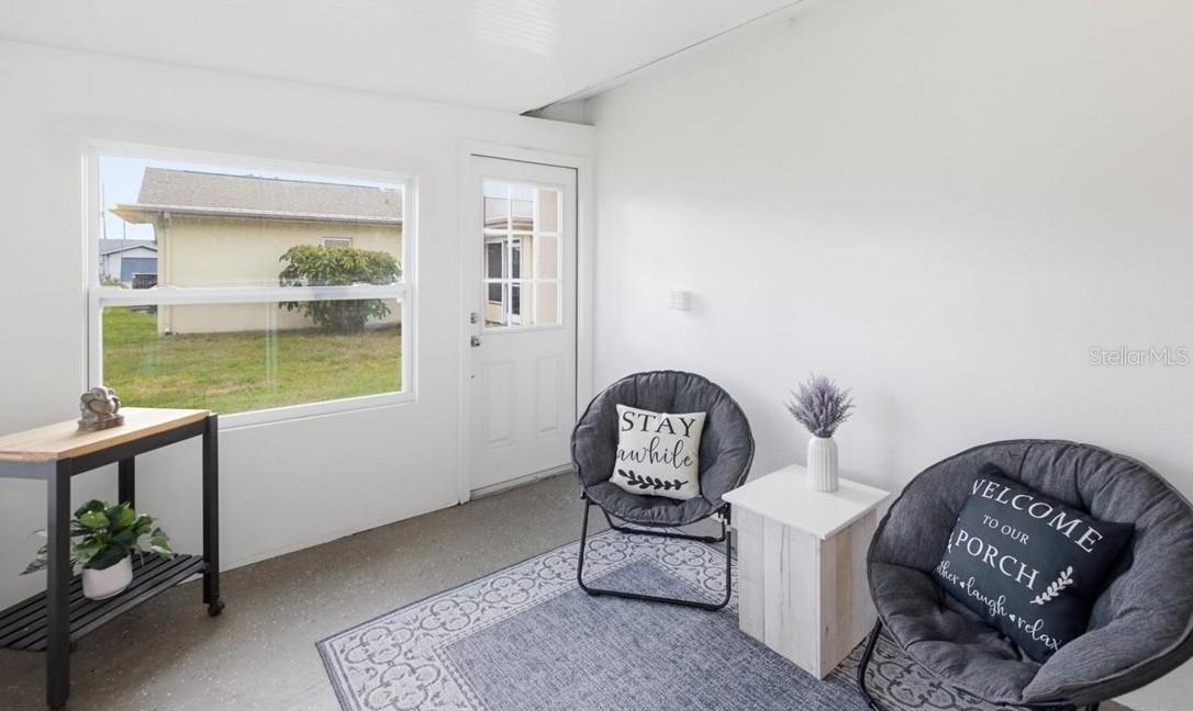 LAKES UNIT I THE - Residential