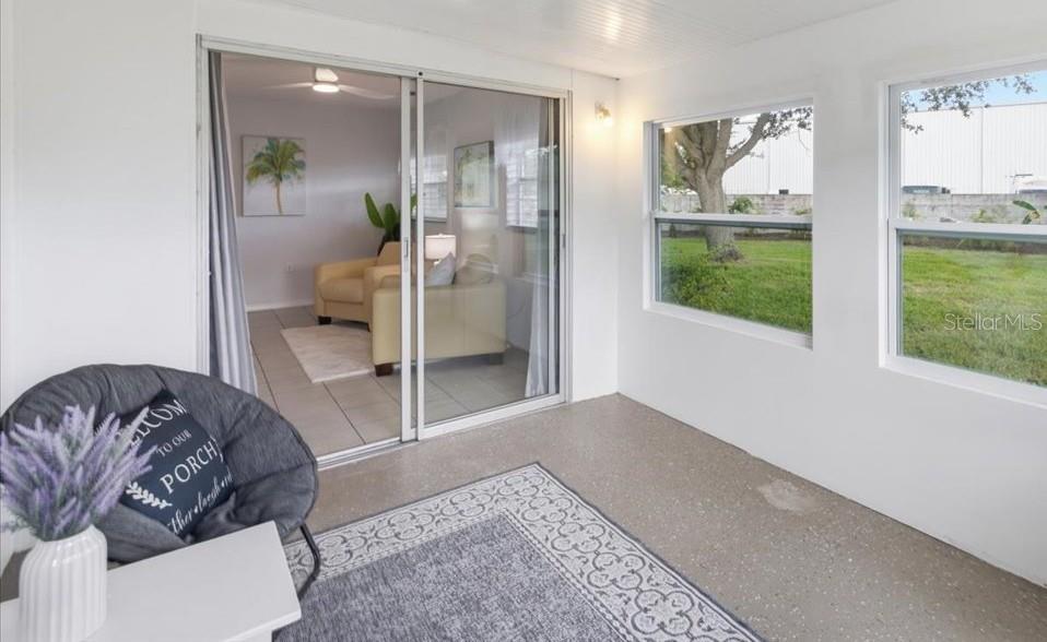 LAKES UNIT I THE - Residential