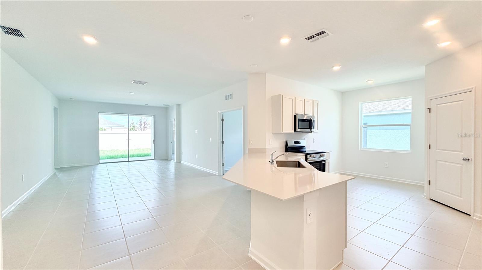 CROSSWINDS 50'S - Residential Lease