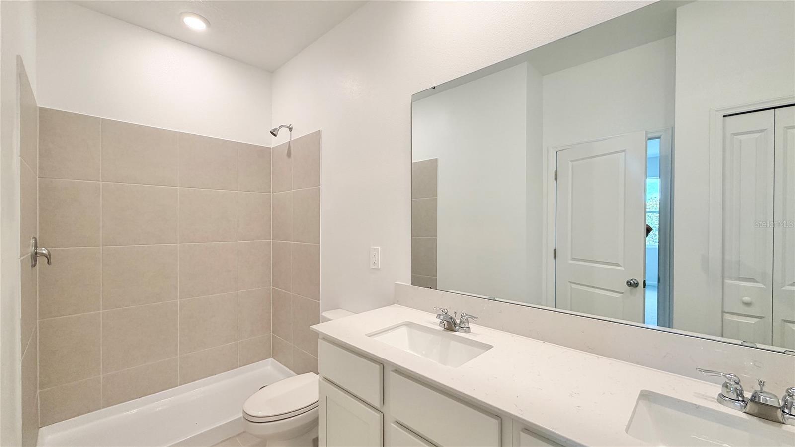 CROSSWINDS 50'S - Residential Lease
