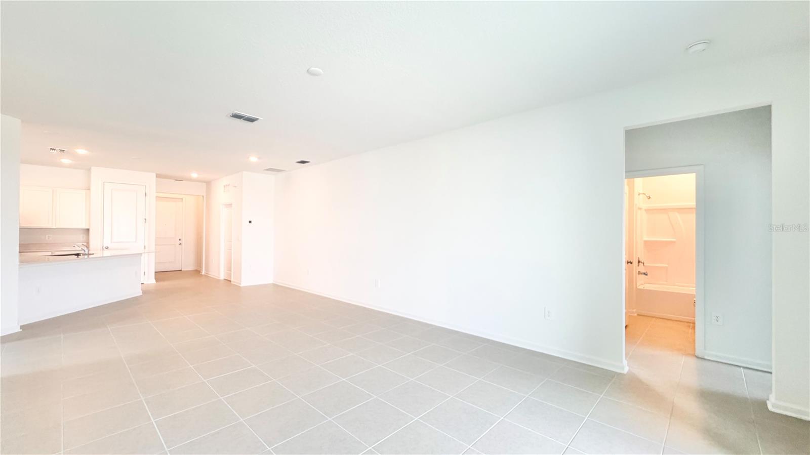 CROSSWINDS 50'S - Residential Lease