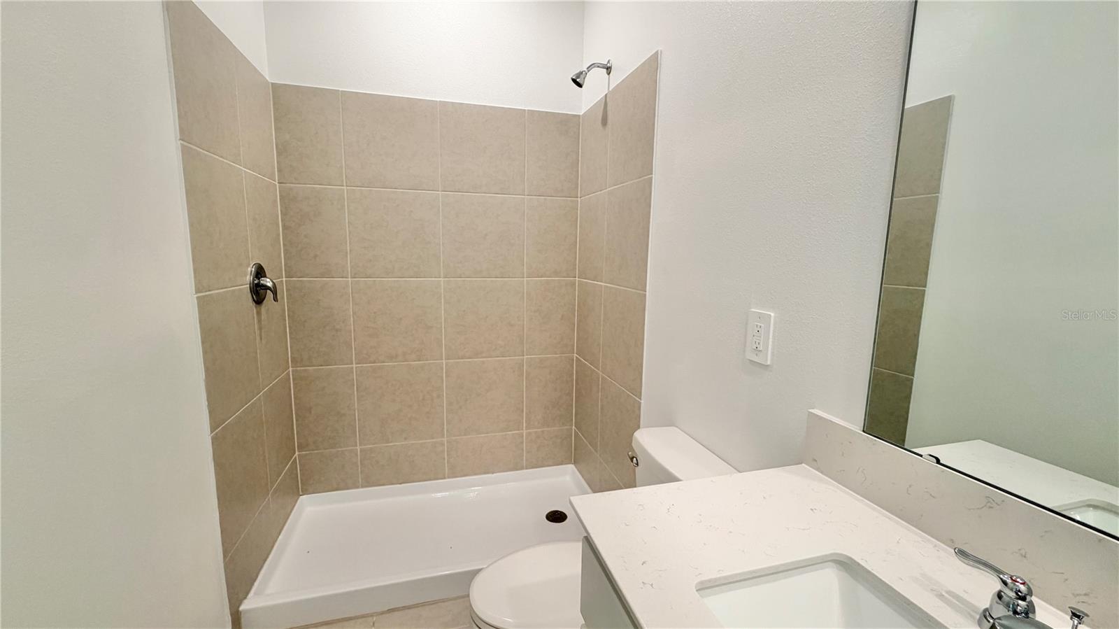 CROSSWINDS 50'S - Residential Lease