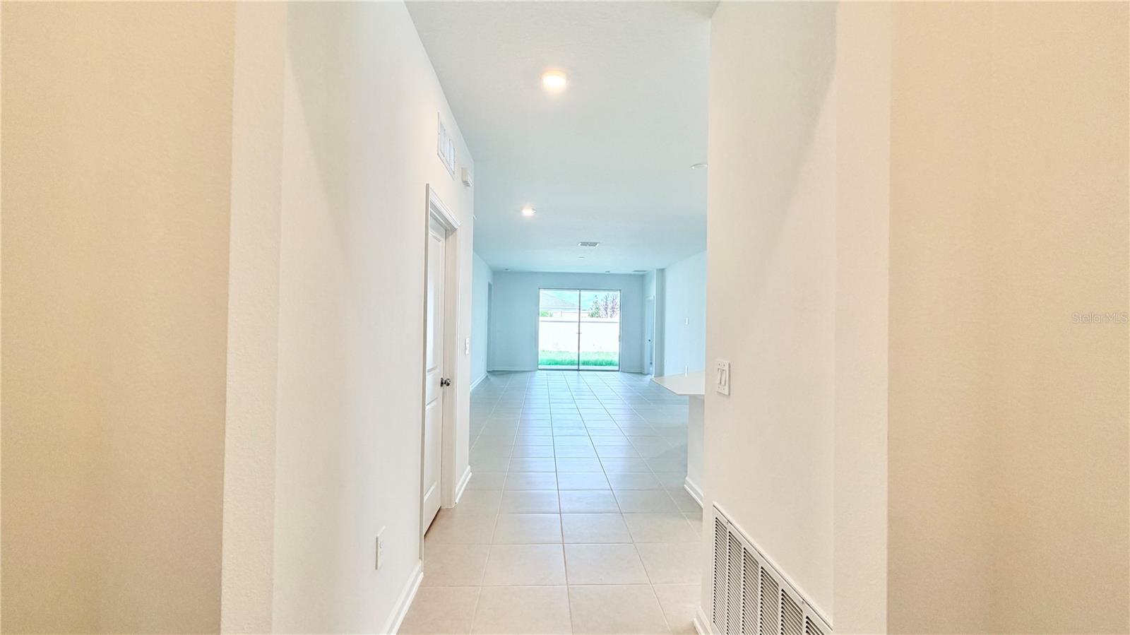CROSSWINDS 50'S - Residential Lease
