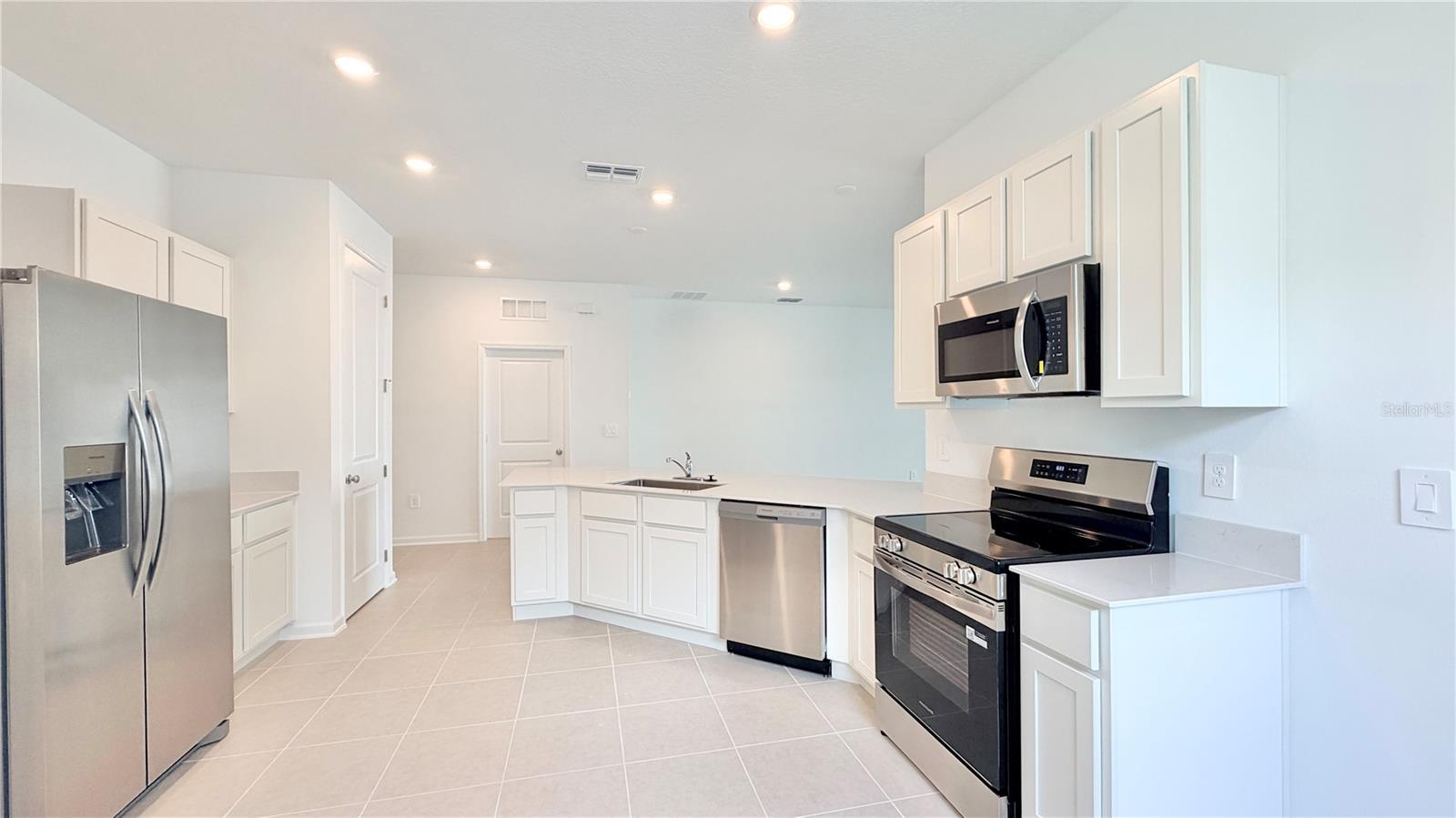CROSSWINDS 50'S - Residential Lease
