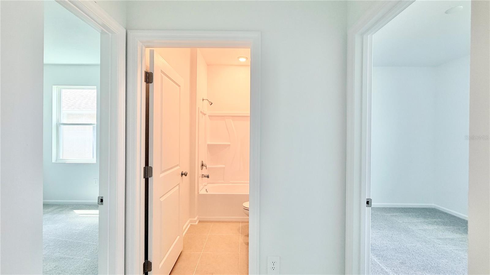 CROSSWINDS 50'S - Residential Lease