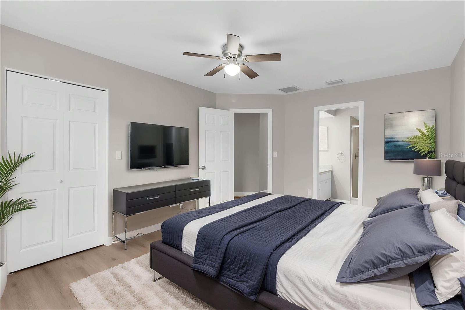 CHATEAU VILLAGE CONDO 01 - Residential