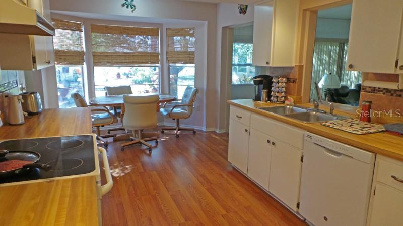 CHATEAU VILLAGE CONDO 01 - Residential