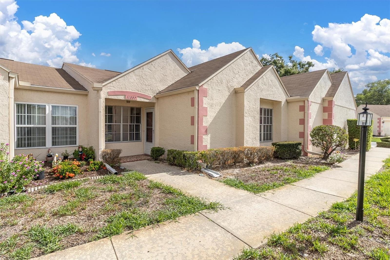 CHATEAU VILLAGE CONDO 01 - Residential