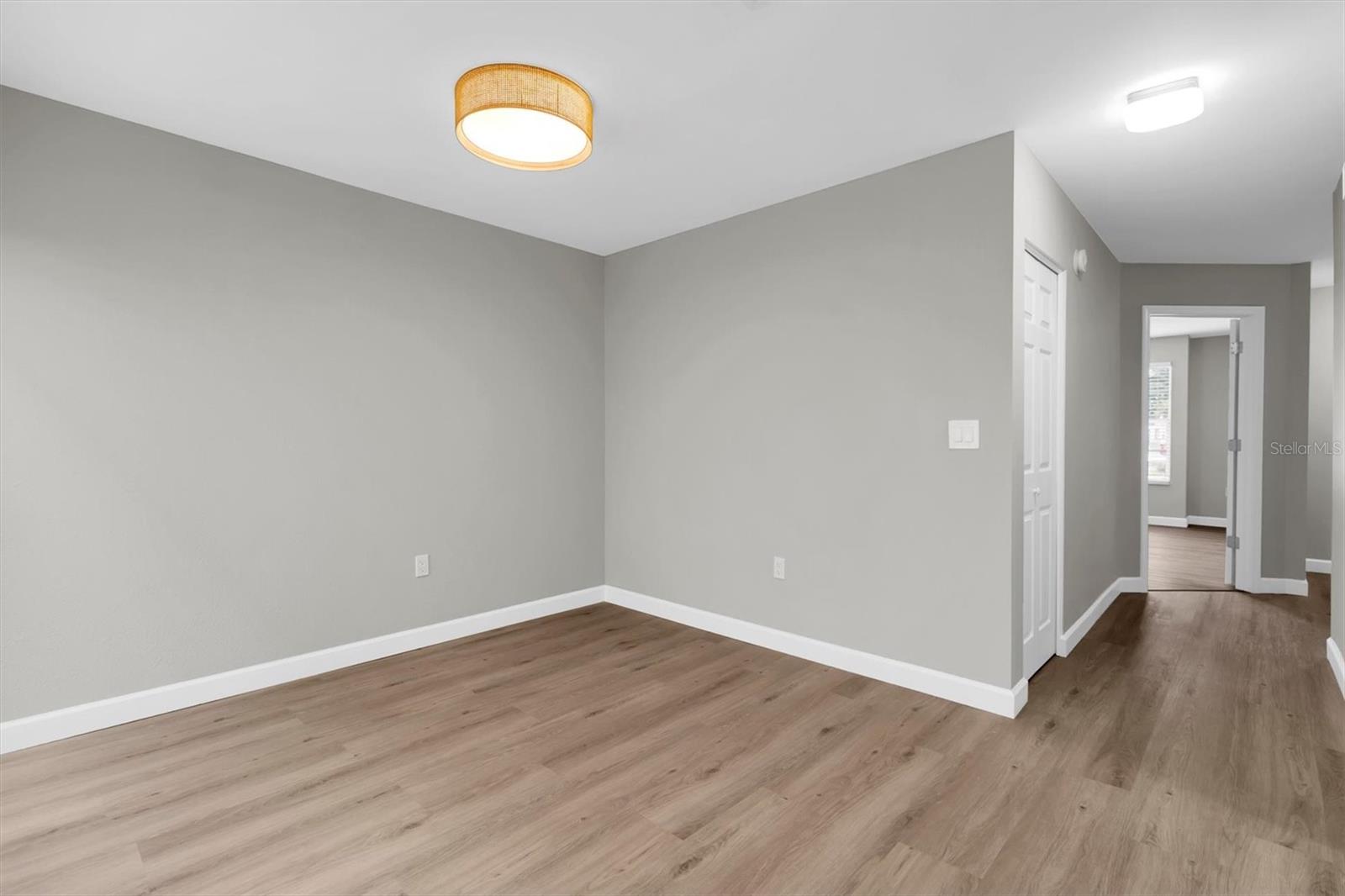 CHATEAU VILLAGE CONDO 01 - Residential