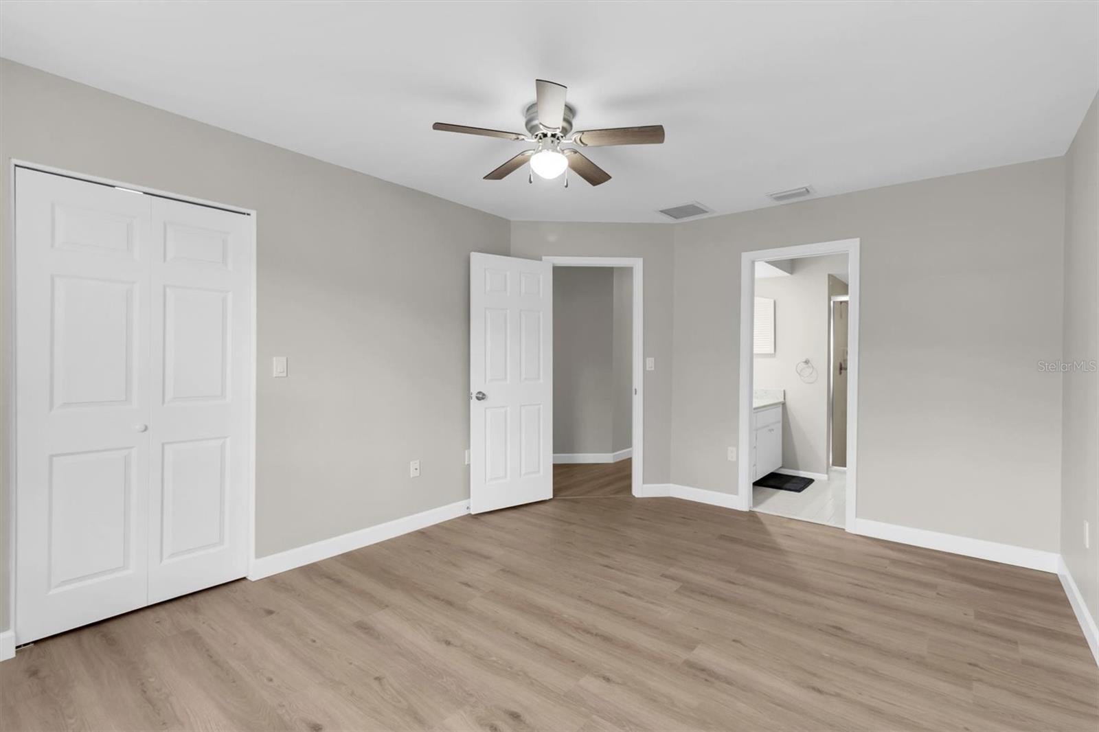 CHATEAU VILLAGE CONDO 01 - Residential