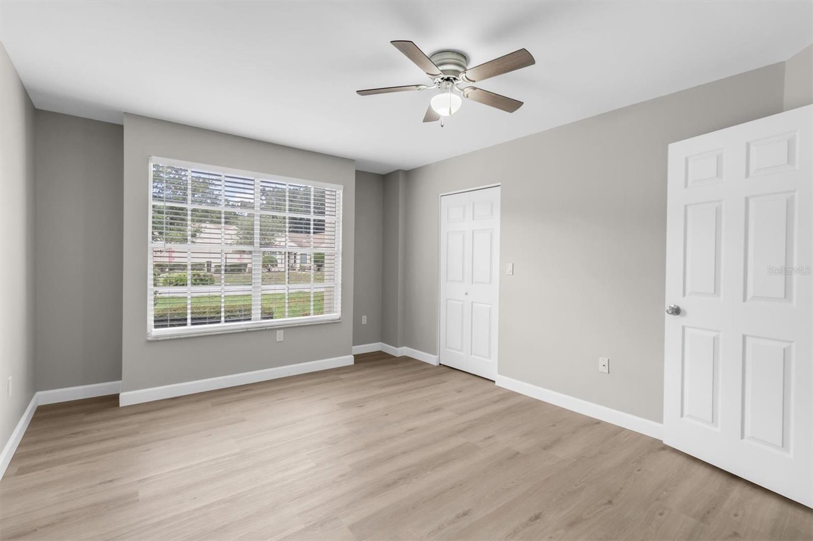 CHATEAU VILLAGE CONDO 01 - Residential