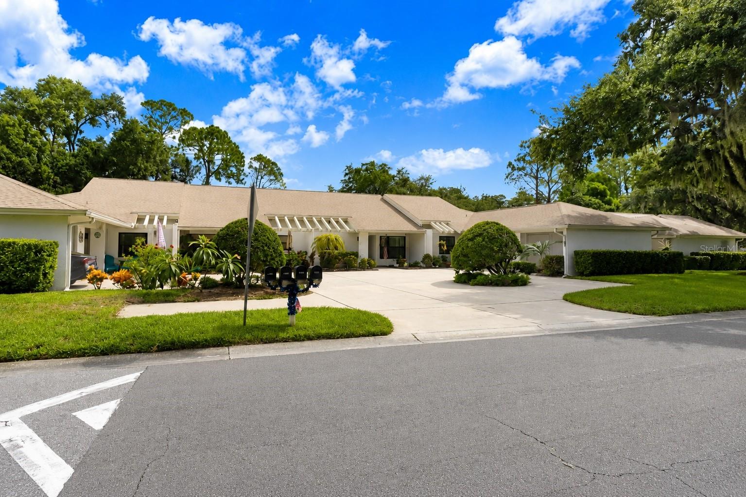 GOLF VIEW VILLAS @ SEVEN SPRINGS GC&C - Residential