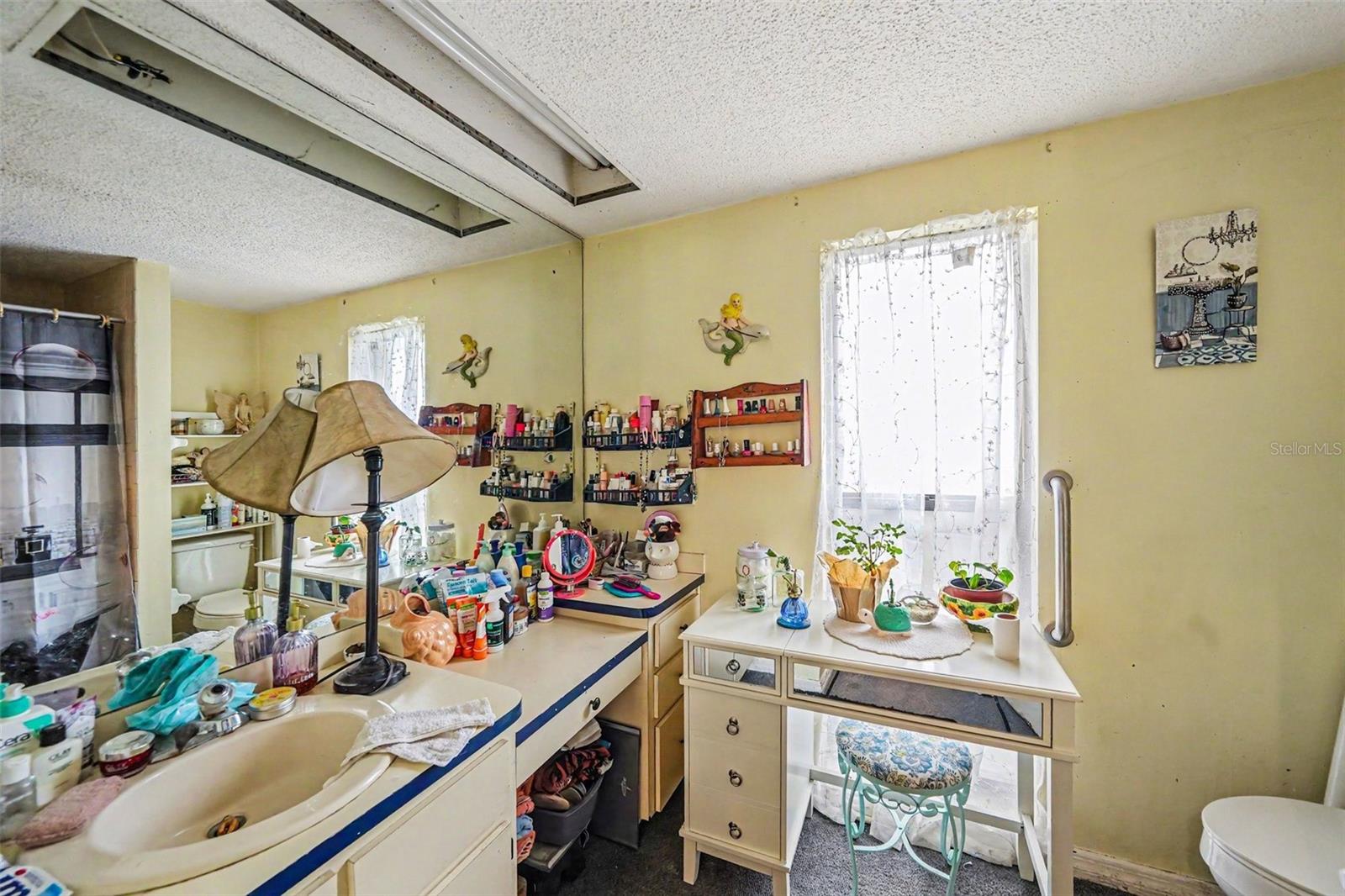 SPRING HILL UNIT 5 - Residential