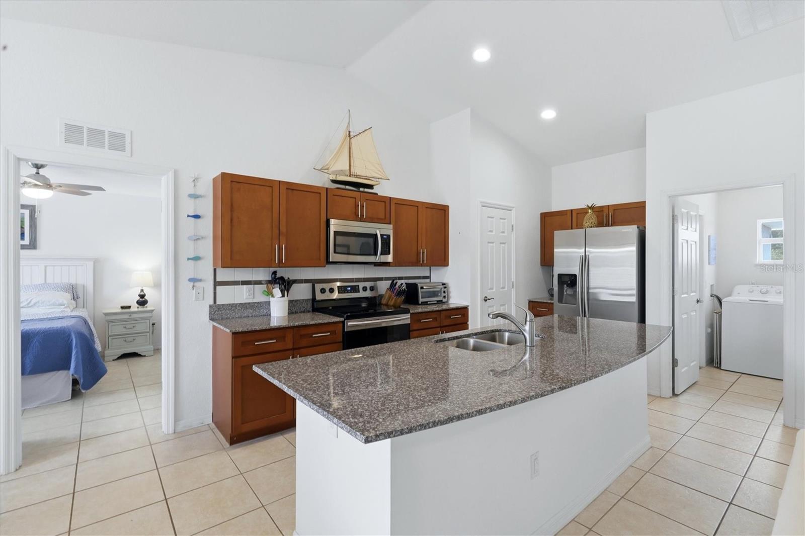 ROTONDA LAKES - Residential