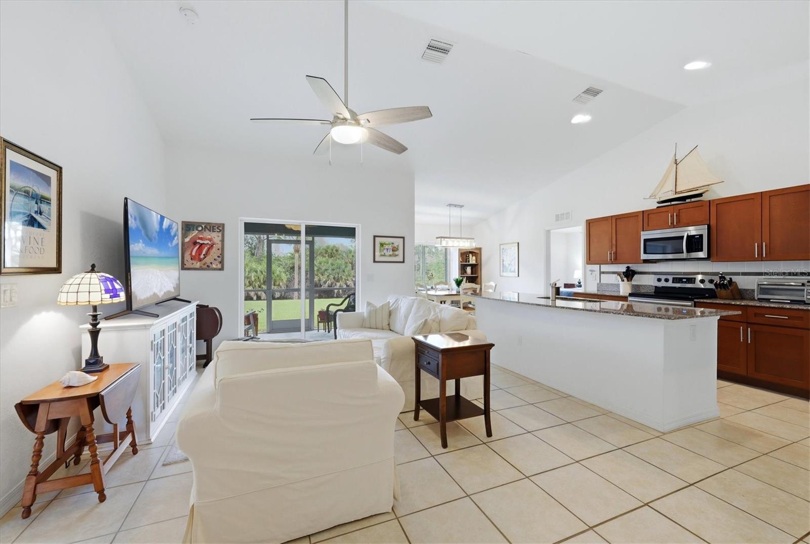 ROTONDA LAKES - Residential