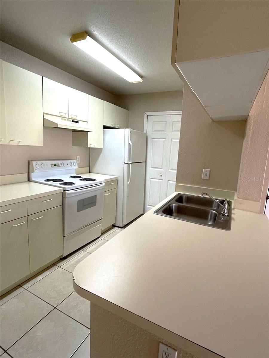 WATERFORD LNDG CONDO - Residential Lease