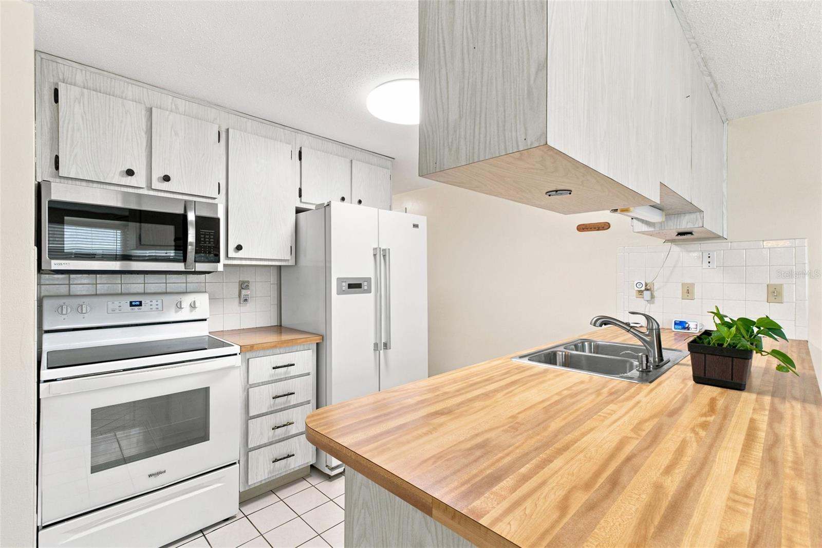 JASMINE LAKES - Residential