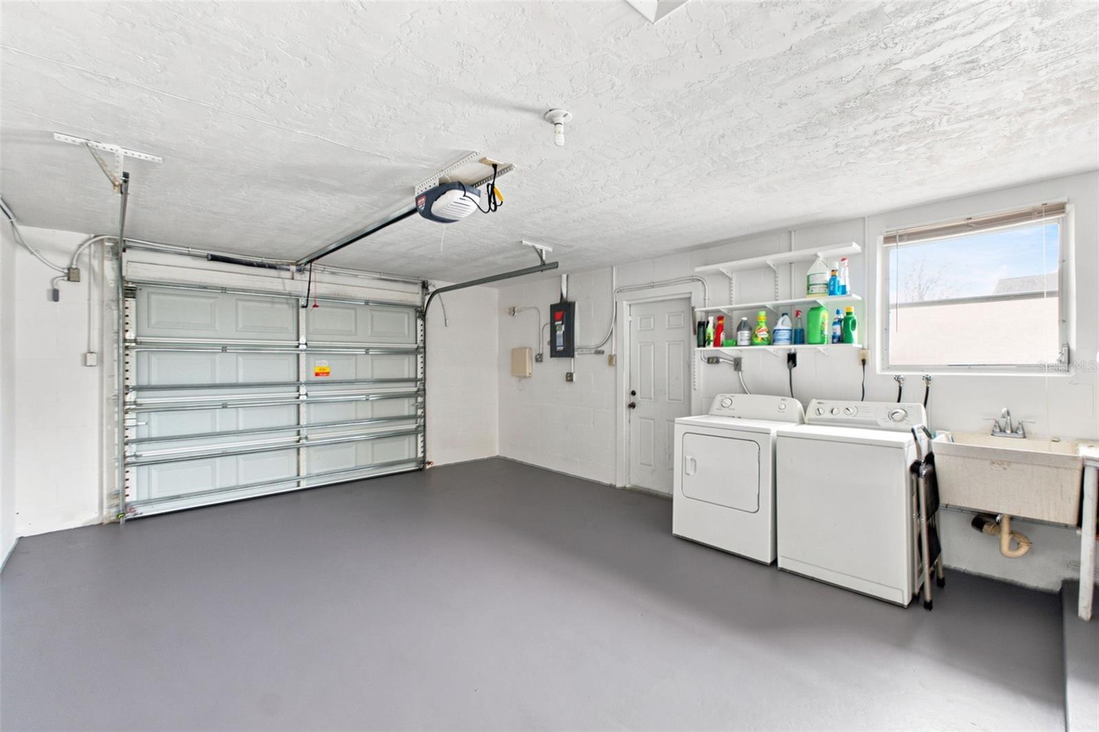 JASMINE LAKES - Residential