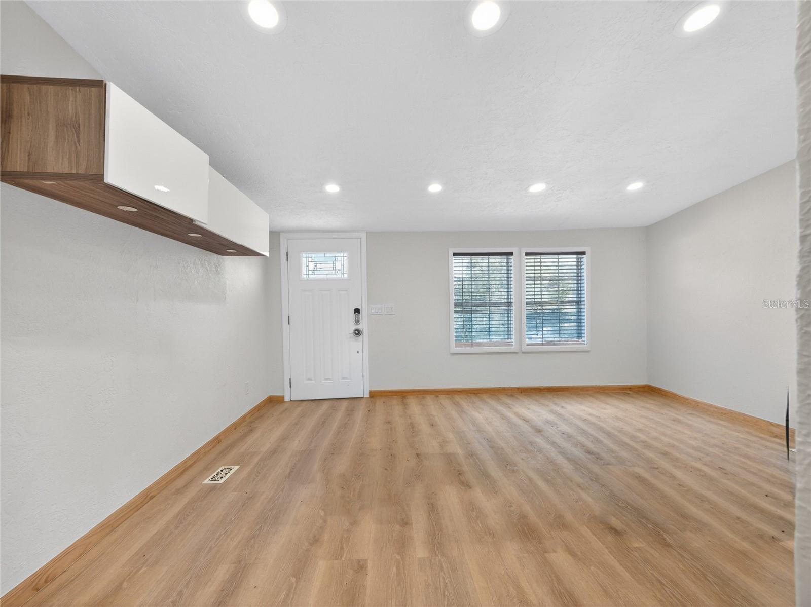 ACREAGE & UNREC - Residential