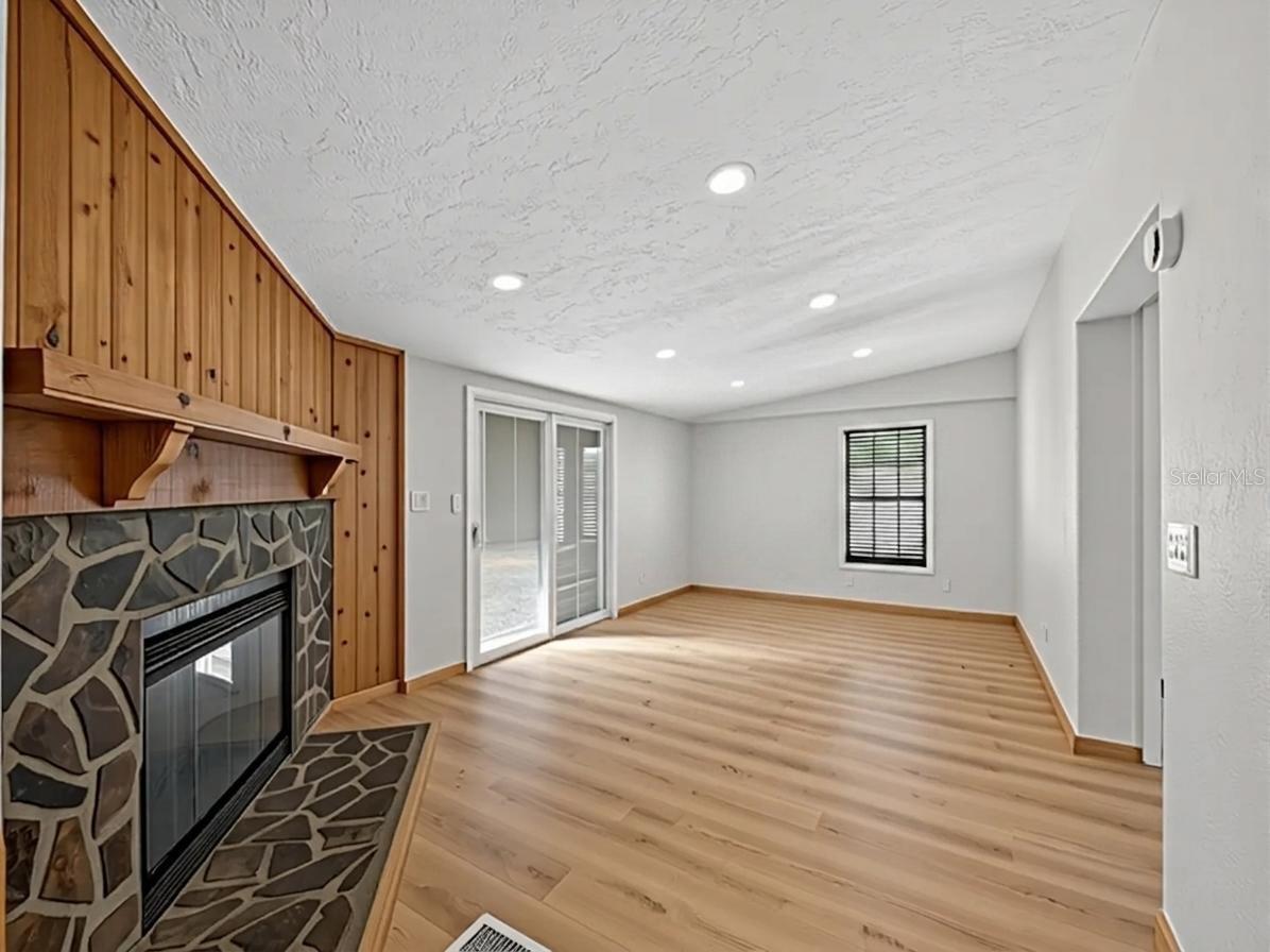ACREAGE & UNREC - Residential