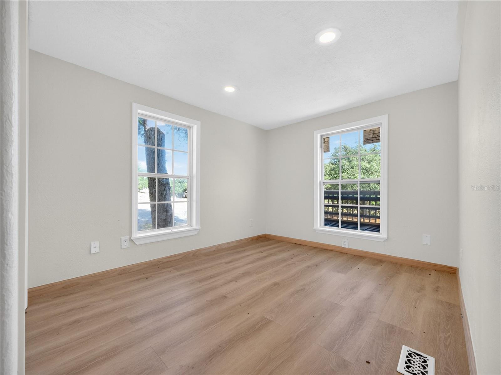 ACREAGE & UNREC - Residential