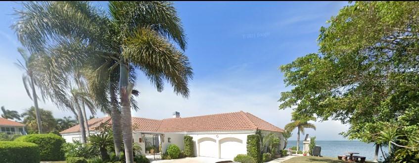 COUNTRY CLUB SHORES - Residential