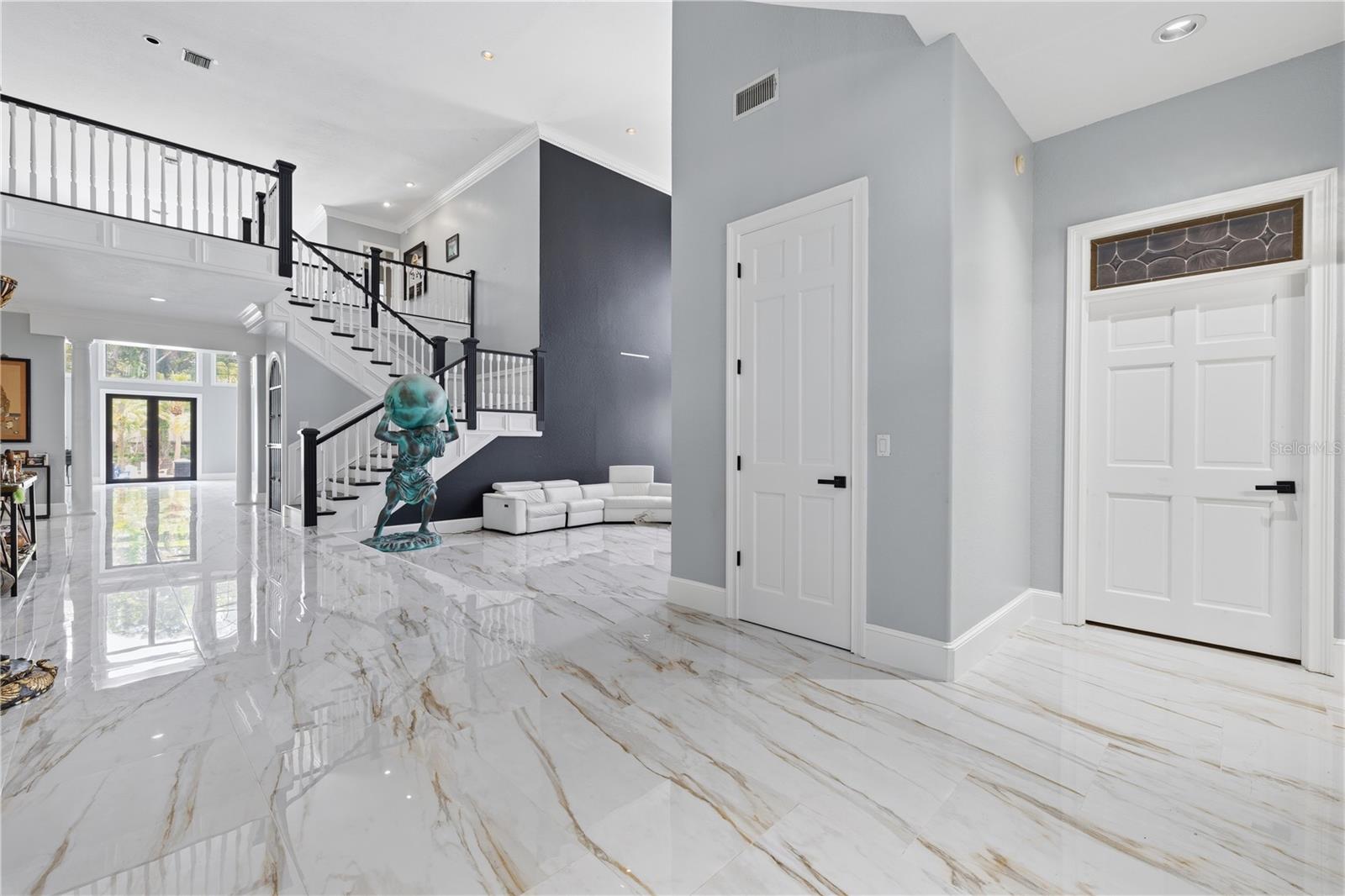 RESERVE THE - Residential