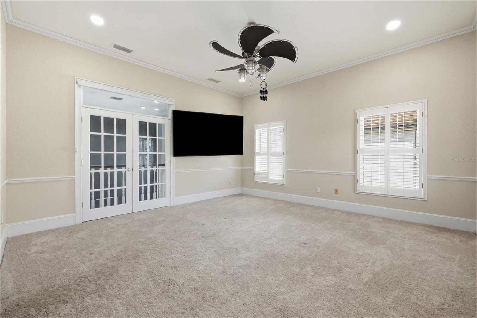 RESERVE THE - Residential