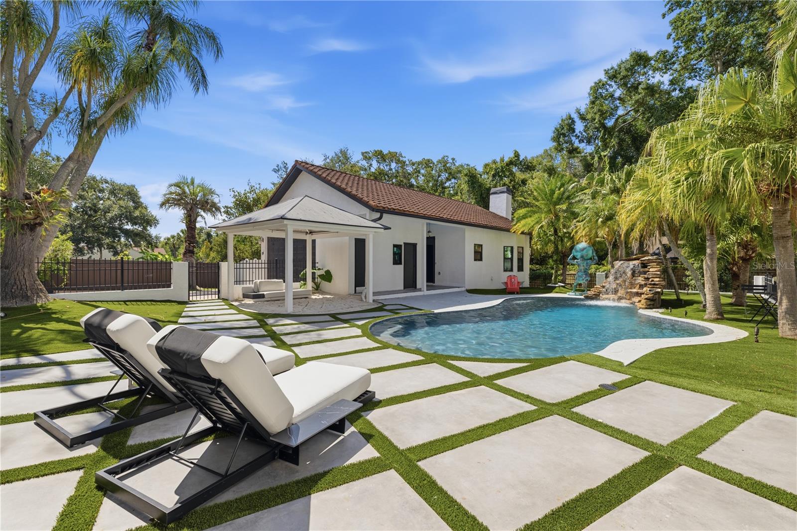 RESERVE THE - Residential