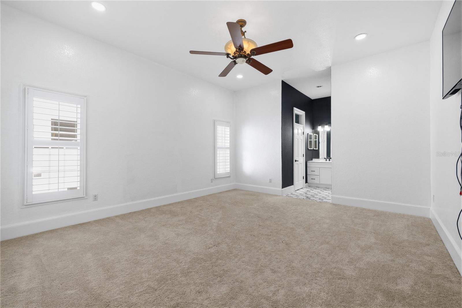 RESERVE THE - Residential