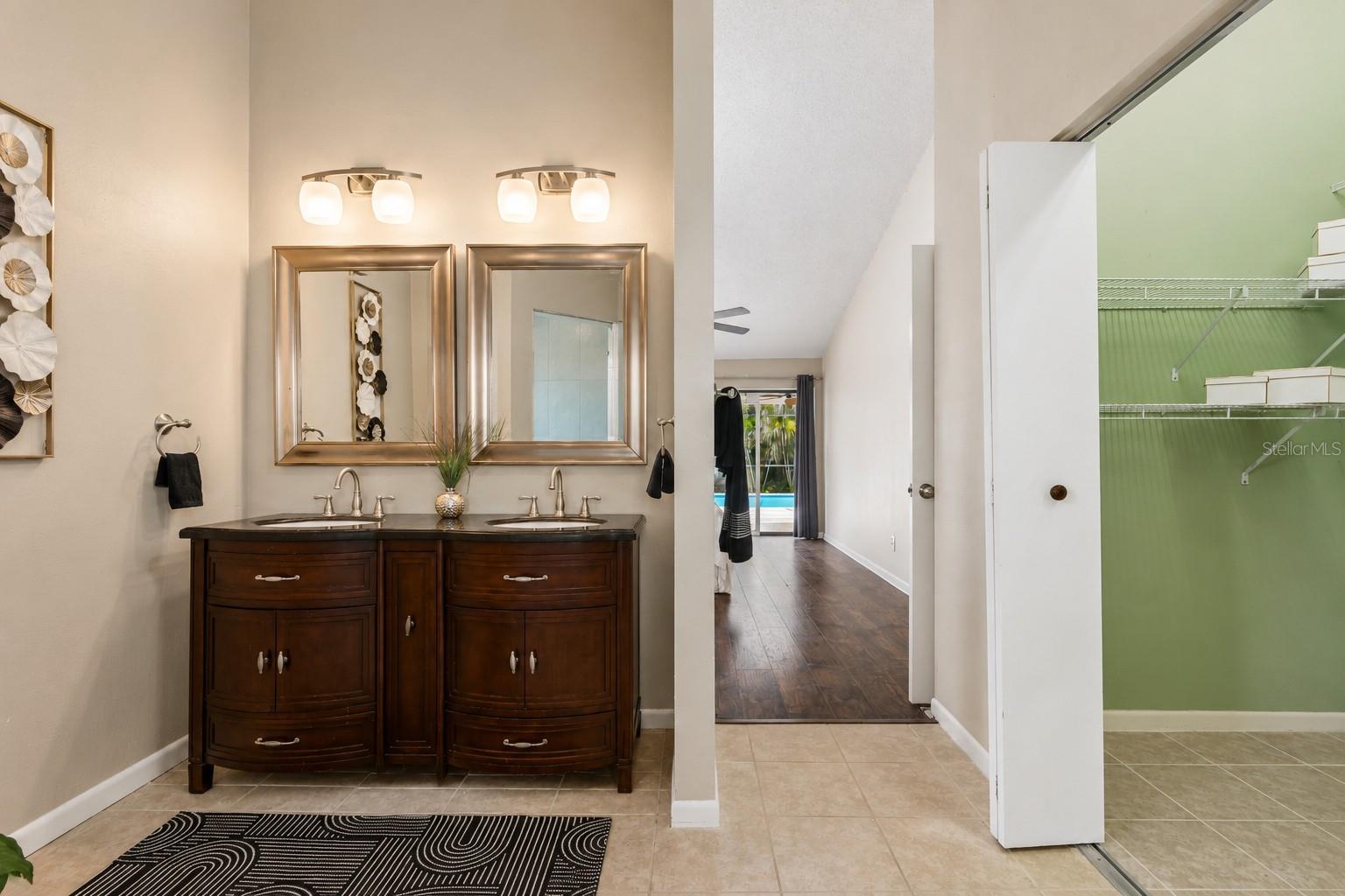 SHADOWLAKE VILLAGE AT WOODFIELD - Residential