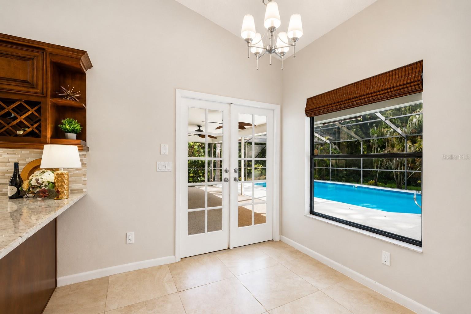 SHADOWLAKE VILLAGE AT WOODFIELD - Residential