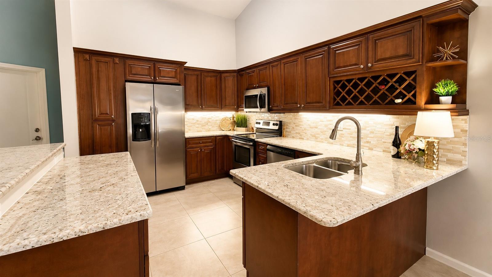 SHADOWLAKE VILLAGE AT WOODFIELD - Residential
