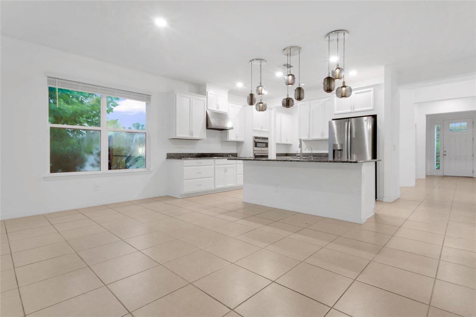 LAKESIDE PH 2 - Residential Lease